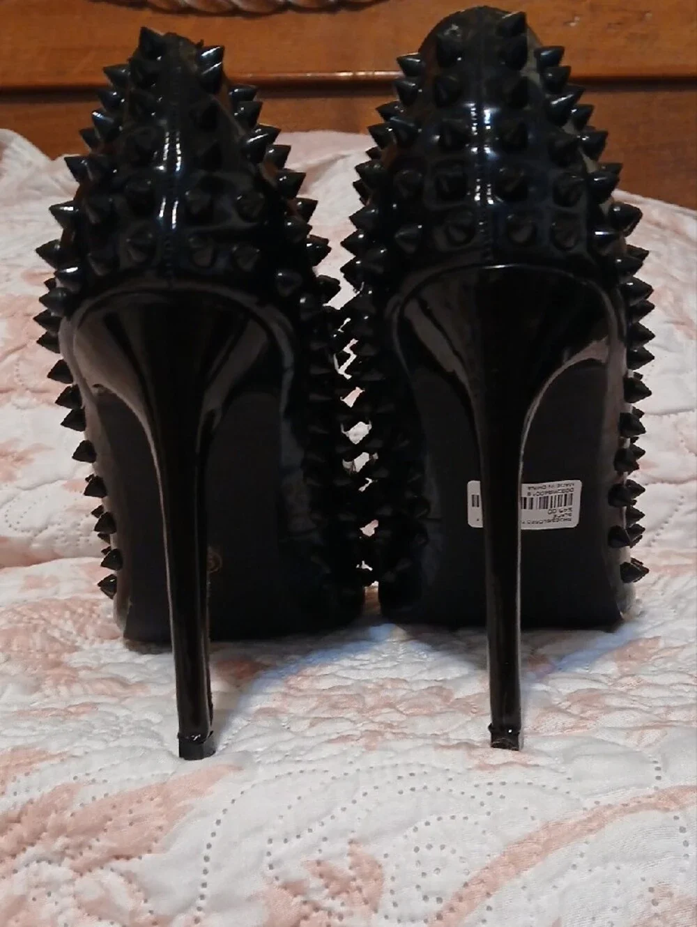 Liliana Black Pointed Toe Studded Flats
